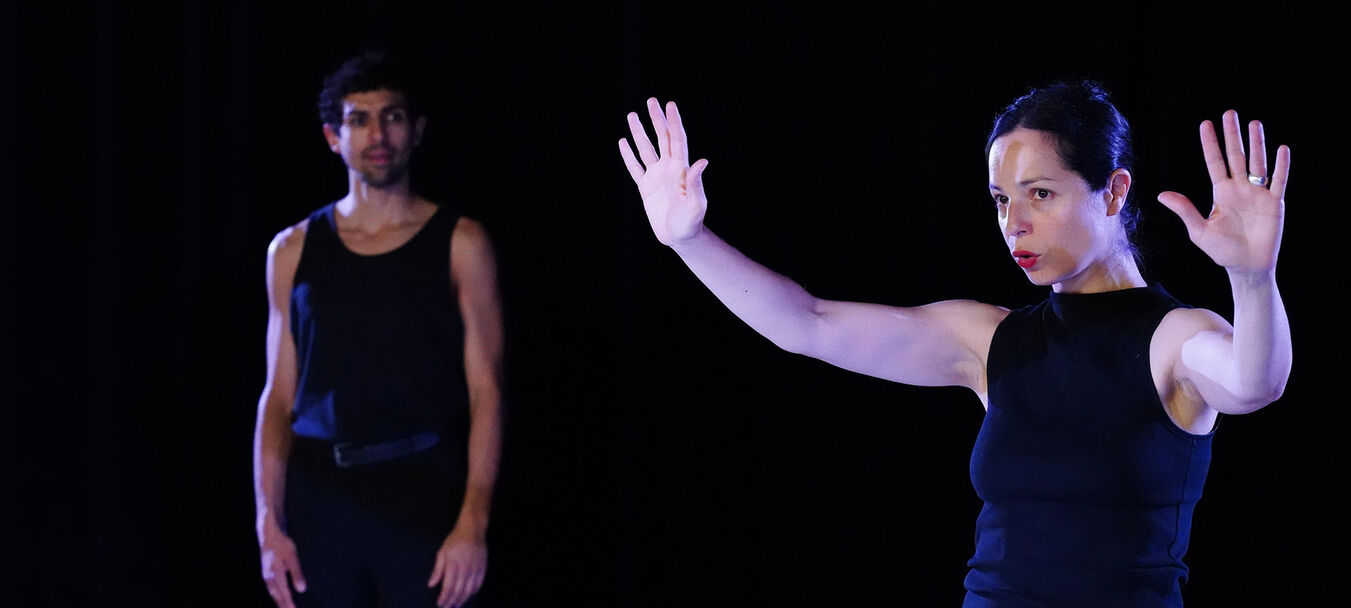 Retour de la préfecture | Retour de la préfecture | Jessica Biermann – Grunstein  Sophie Lagier – Acetone Cie | Théâtre | à partir de 14 ans | Jessica Biermann Grunstein – Sophie Lagier – Acetone C<sup>ie</sup>