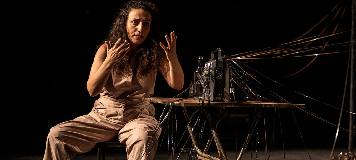Silence, ça tourne | Silence, ça tourne | Chrystèle Khodr – Nadim Deaibes - Riksteatern - Théâtre national itinérant de Suède - Théâtre des 13 vents - CDN Montpellier | Théâtre | Dans le cadre de la biennale des Arts de la Scène en Méditerranée | Chrystèle Khodr – Nadim Deaibes - Riksteatern - Théâtre national itinérant de Suède - Théâtre des 13 vents - CDN Montpellier