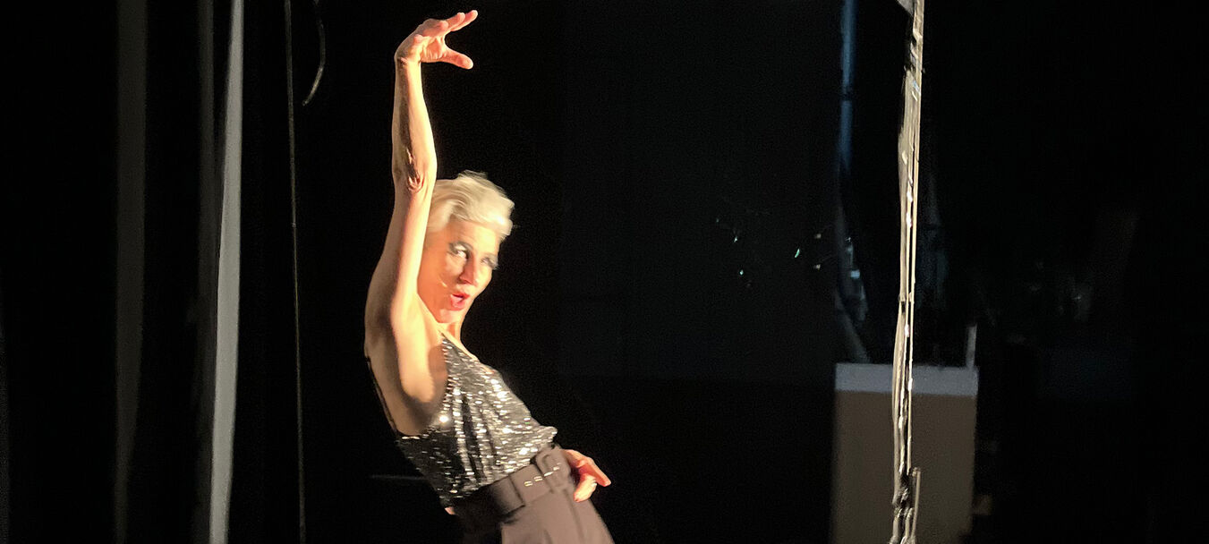 Vous êtes ici - ANNULÉ | Vous êtes ici |  Édith Amsellem – Cie ERd’O | Théâtre | Édith Amsellem – C<sup>ie</sup> ERd’O