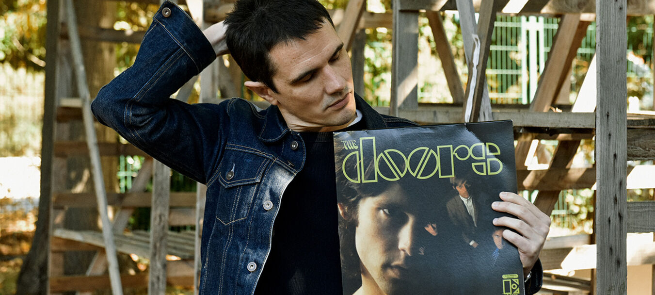 While My Guitar  Gently Weeps* | While My Guitar  Gently Weeps |  Renaud Cojo – Cie Ouvre le chien | Concert - Récit | Spectacle accessible aux personnes aveugles ou malvoyantes | Renaud Cojo – C<sup>ie</sup> Ouvre le chien<br>avec Françoiz Breut, Barbara Carlotti, Bastien Lallemant, Lescop, Emily Loizeau, Jil Caplan, JP Nataf, Fredrika Stahl