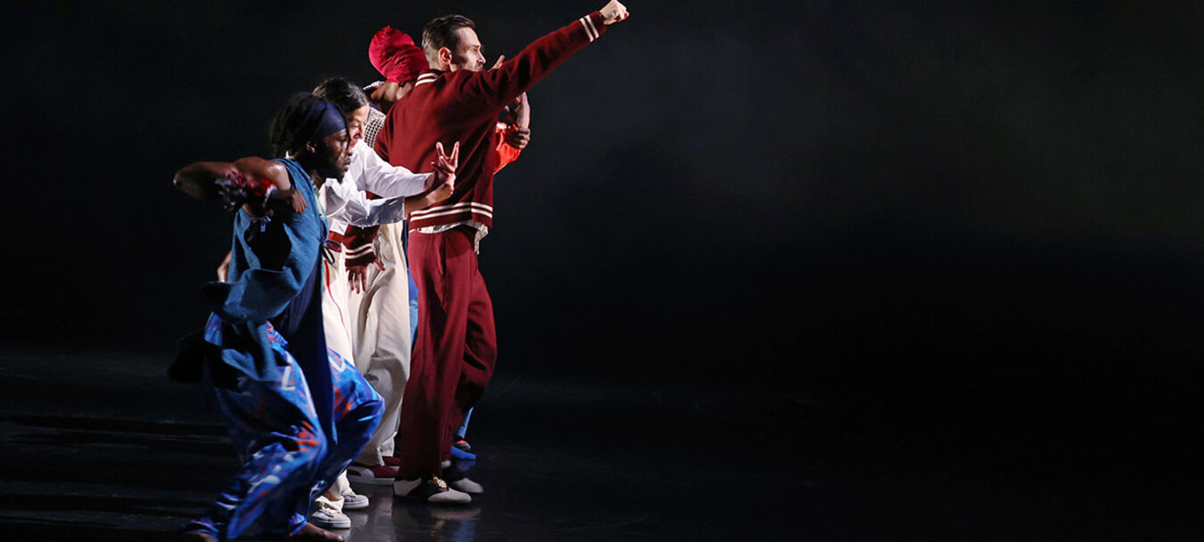 Witch Hunting | Witch Hunting | Anne Nguyen – Cie par Terre | Danse hip-hop | Spectacle accessible aux personnes sourdes ou malentendantes | Anne Nguyen – C<sup>ie</sup> par Terre