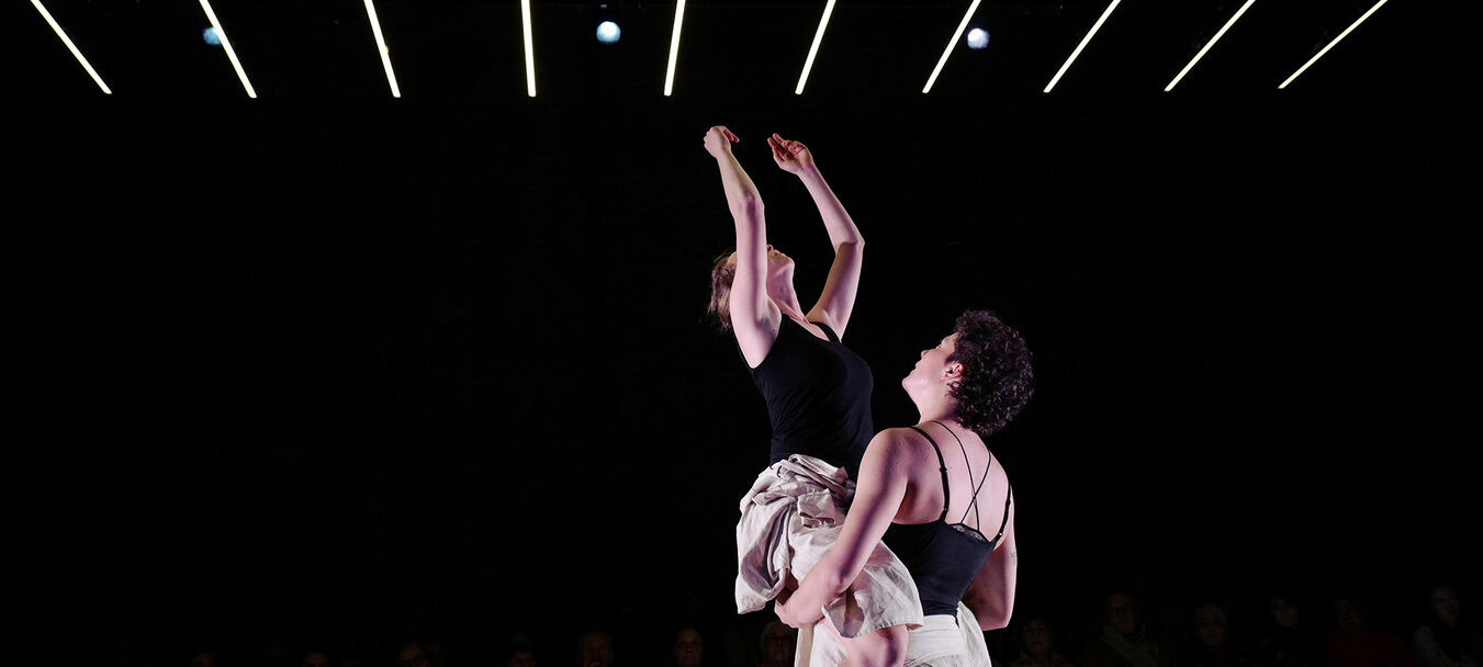 You’re my sister, sœur | You’re my sister, sœur | Marine Mane – Cie In Vitro | Musique – Danse | Temps fort Alors, on danse ! | Marine Mane – C<sup>ie</sup> In Vitro