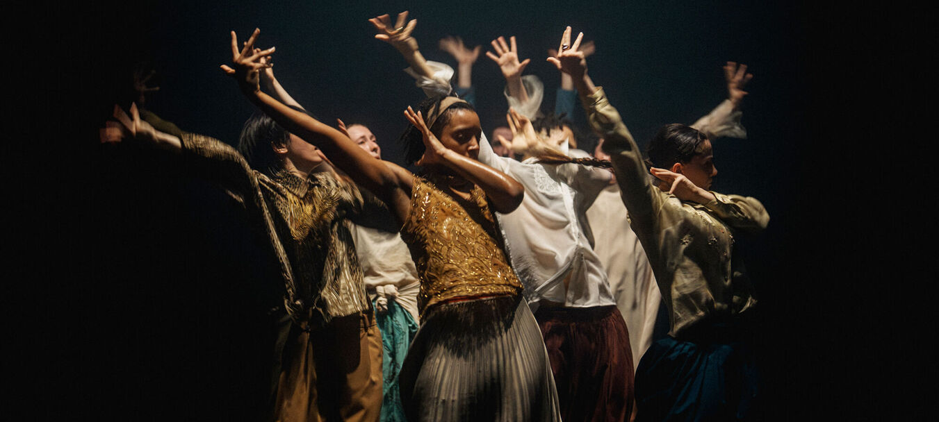 IN THE BRAIN | Danse | IN THE BRAIN - Hofesh Shechter – Shechter II | Spectacle accessible aux personnes sourdes ou malentendantes | Gilets vibrants mis à disposition, vendredi 30 avril | Hofesh Shechter – Shechter II
