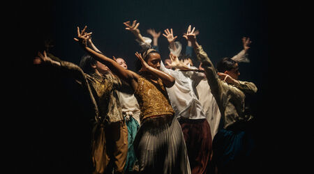Saison 2026 – 2027 / IN THE BRAIN, Danse | IN THE BRAIN - Hofesh Shechter – Shechter II | Spectacle accessible aux personnes sourdes ou malentendantes | Gilets vibrants mis à disposition, vendredi 30 avril, Hofesh Shechter – Shechter II