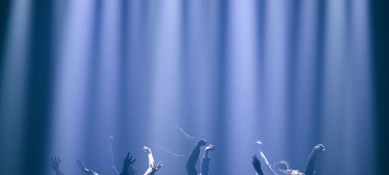 IN THE BRAIN | Danse | IN THE BRAIN - Hofesh Shechter – Shechter II | Spectacle accessible aux personnes sourdes ou malentendantes | Gilets vibrants mis à disposition, vendredi 30 avril | Hofesh Shechter – Shechter II