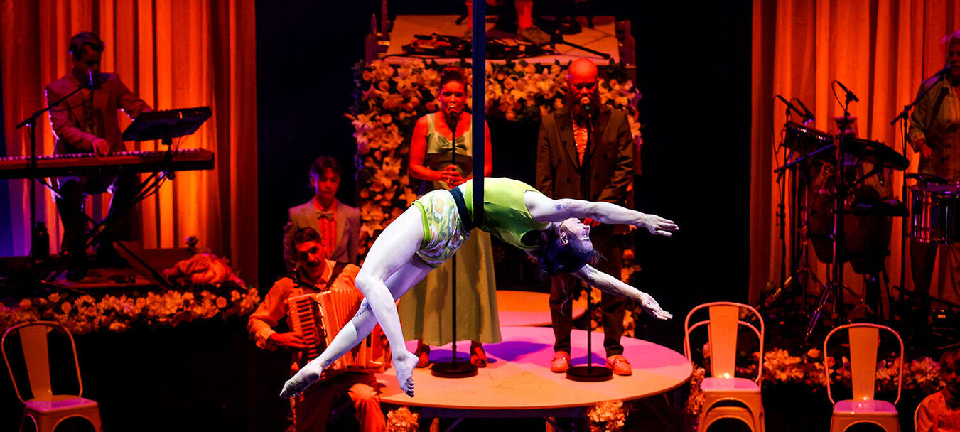 La Noce d’Alfonse | Cirque | La Noce d’Alfonse - Cirque Alfonse | à partir de 6 ans | Spectacle accessible aux personnes sourdes ou malentendantes | Cirque Alfonse