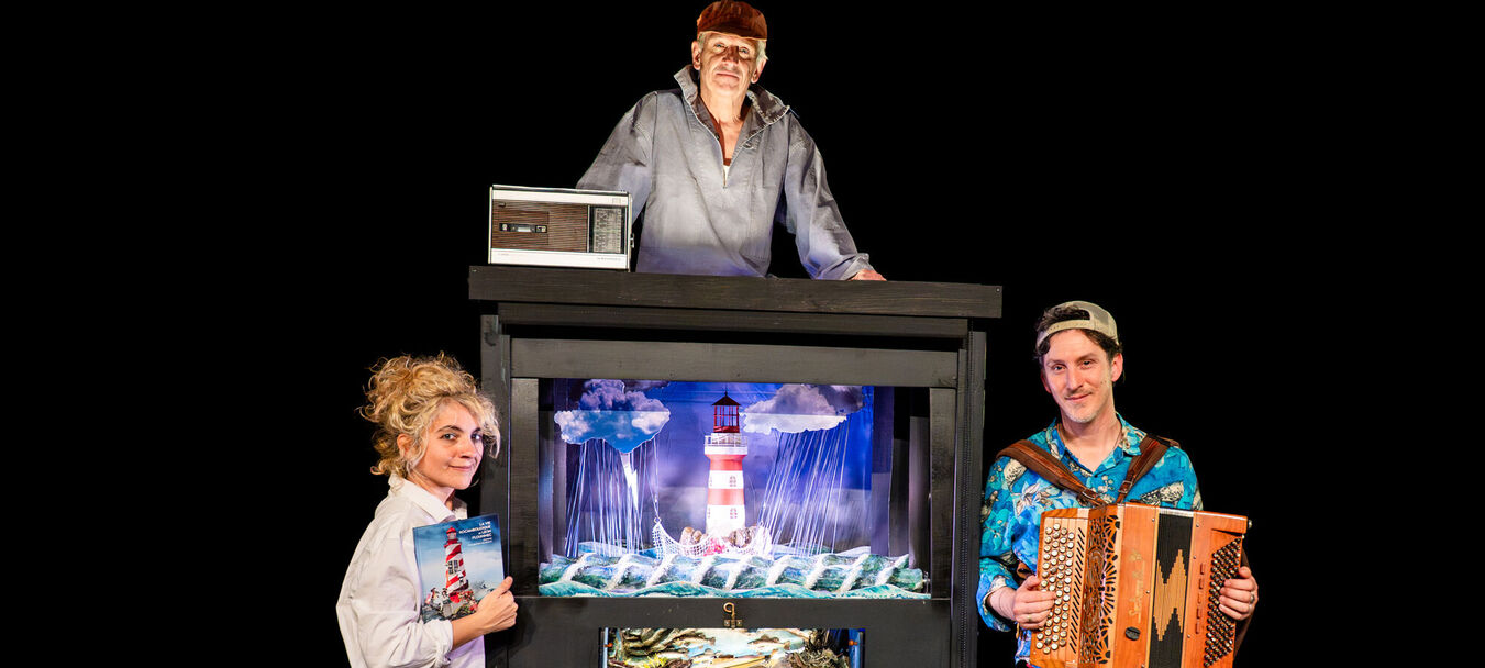 Le Mystère Léon Plouhinec | Théâtre d’objets – Musique | Le Mystère Léon Plouhinec - Judith Chomel  La Compagnie des Étourneaux | à partir de 6 ans | Le piano Tiroir, Balaruc-les-Bains & Théâtre Henri Maurin, Marseillan | Judith Chomel – La Compagnie des Étourneaux